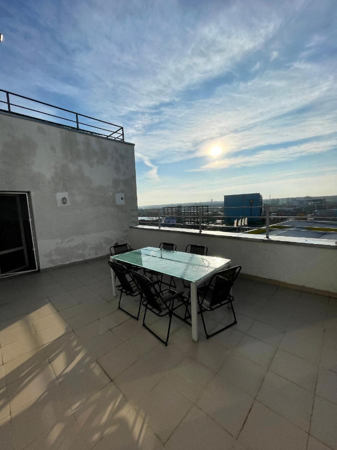 Luanaapartments #1 Отопень Екстер'єр фото